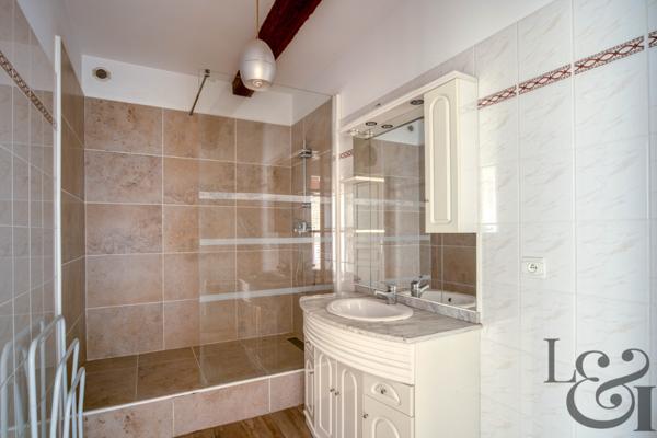 A vendre appartement en pierre rénové T3