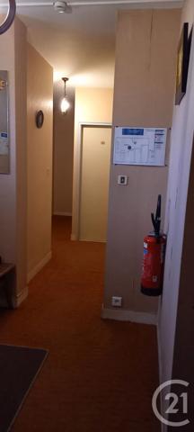 Immeuble à vendre  300 m 2   LADIGNAC LE LONG  - 87