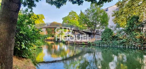 Canal du Midi face aux Chalets, beau studio meublé avec parking vendu loué