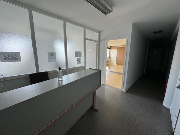 Local commercial Sante,professionslibérales Blois 23 m2
