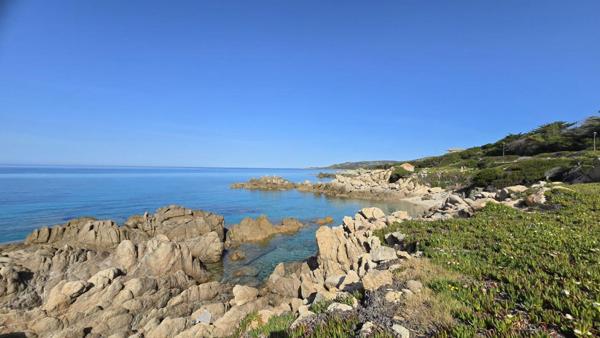 Sartène, sur la plage de Tizzano, maison de 74 m2 avec vue imprenable sur la mer