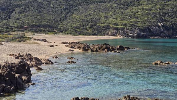 Sartène, sur la plage de Tizzano, maison de 74 m2 avec vue imprenable sur la mer