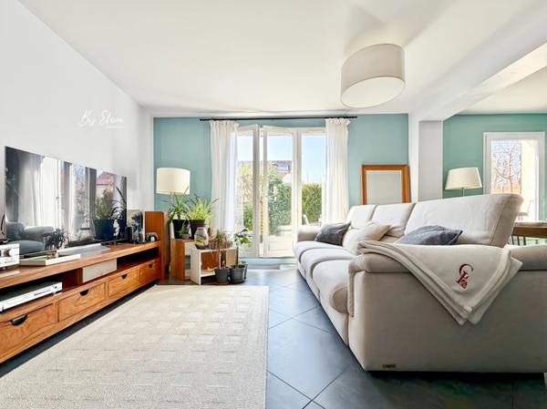 Maison de ville au style actuel – 4 chambres – Jardin sans vis-à-vis – Bussy-Saint-Georges (77), proche Golf et à pied de tout – RER A à 10 minutes