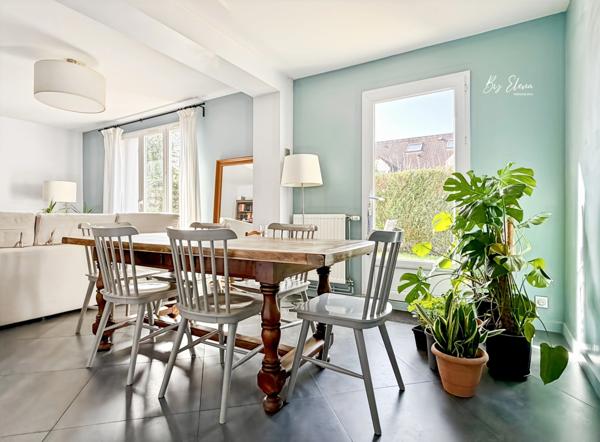 Maison de ville au style actuel – 4 chambres – Jardin sans vis-à-vis – Bussy-Saint-Georges (77), proche Golf et à pied de tout – RER A à 10 minutes