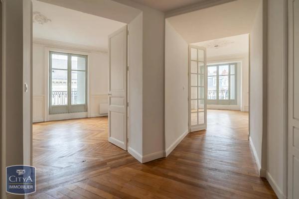 Vente appartement 4 pièces de 141.21m²