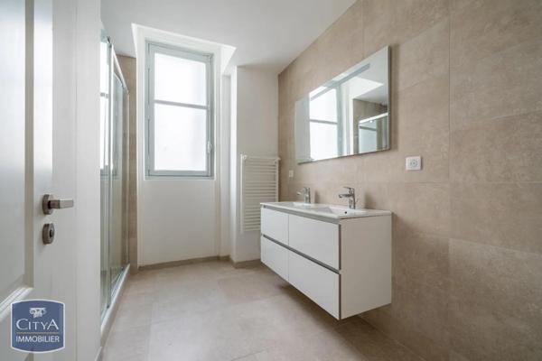 Vente appartement 4 pièces de 141.21m²