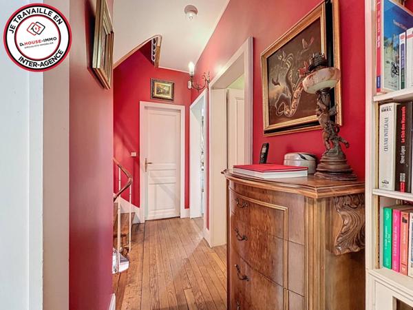 Maison à vendre 8 pièces de 201 m²