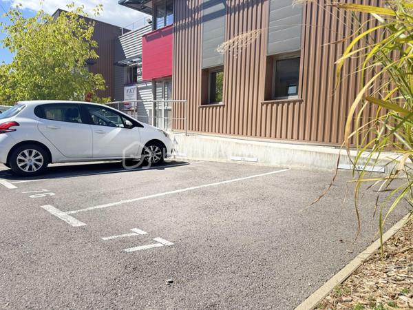 Local commercial de 341 m²