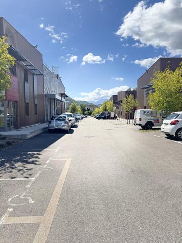 Local commercial de 341 m²