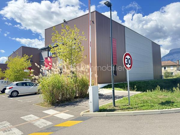 Local commercial de 341 m²