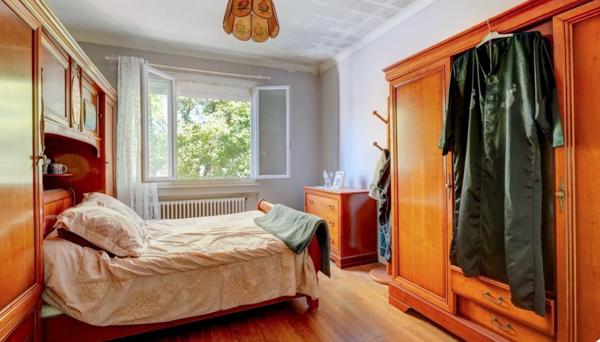 Maison
         5 pièces
        - 180 m² Bien prestige 850 000 € *
