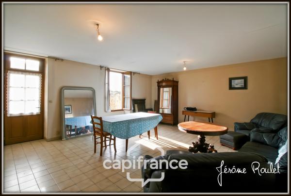 Maison en pierre à vendre 5 pièces 3 chambres Dépendances Terrain 1,5 ha Champigny-En-Rochereau (86)