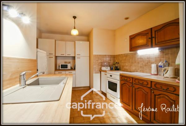 Maison en pierre à vendre 5 pièces 3 chambres Dépendances Terrain 1,5 ha Champigny-En-Rochereau (86)