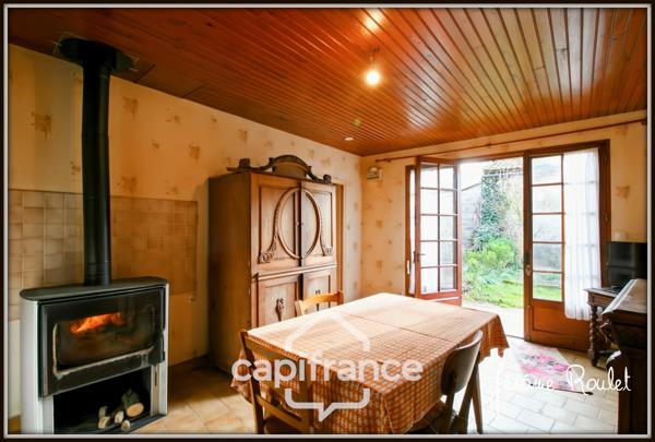 Maison en pierre à vendre 5 pièces 3 chambres Dépendances Terrain 1,5 ha Champigny-En-Rochereau (86)