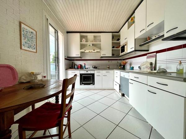 Maison Cestas Gazinet 6 pièce(s) 130 m2 + véranda