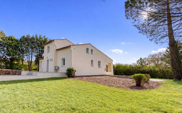 Maison à vendre    6 pièces •  Castelnaudary