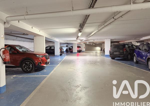 Parking à vendre 200 m² Colombes