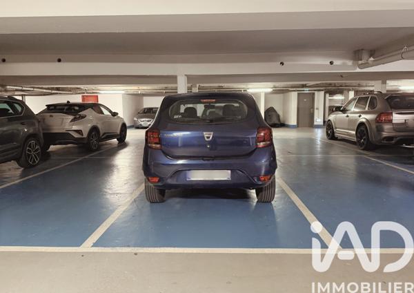 Parking à vendre 200 m² Colombes