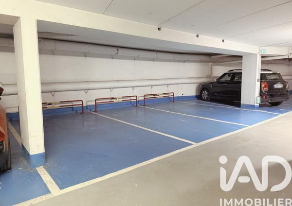 Parking à vendre 200 m² Colombes