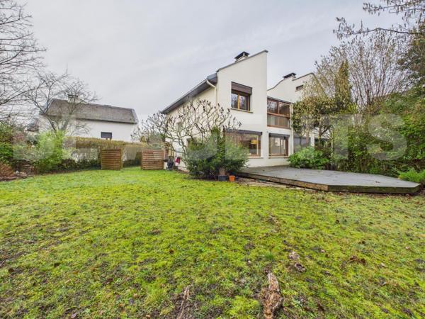 MAISON FAMILIALE EN TRES BON ETAT