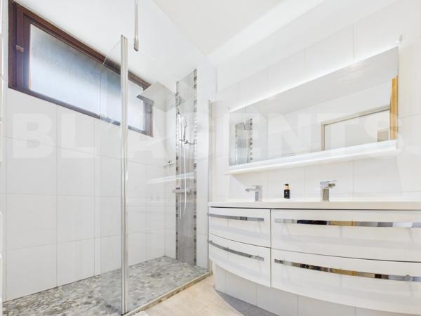 MAISON FAMILIALE EN TRES BON ETAT