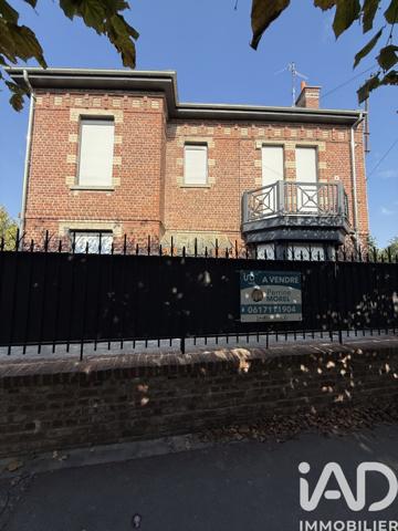 Maison à vendre 8 pièces 204 m² Douai