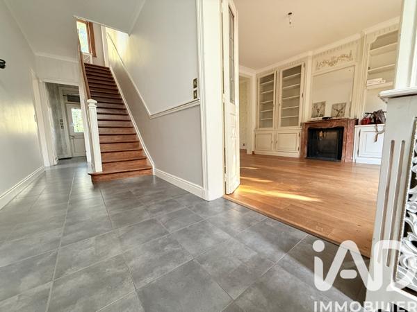 Maison à vendre 8 pièces 204 m² Douai