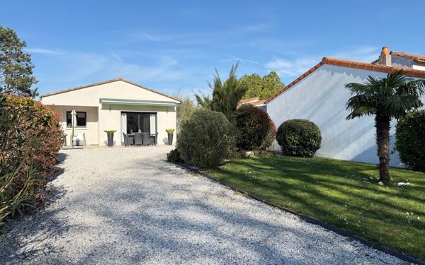 Maison à vendre    4 pièces •  Saint-Augustin