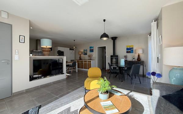 Maison à vendre    4 pièces •  Saint-Augustin