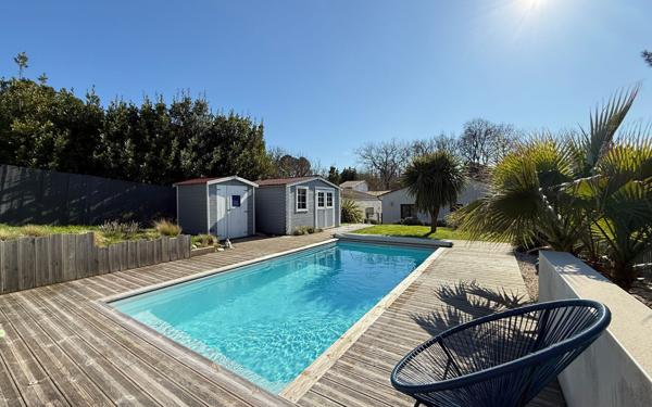 Maison à vendre    4 pièces •  Saint-Augustin