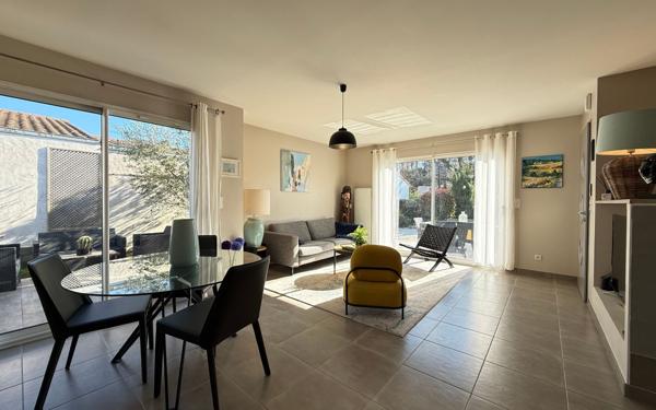 Maison à vendre    4 pièces •  Saint-Augustin