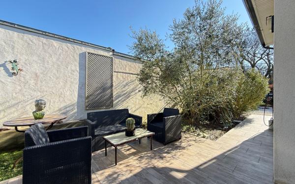 Maison à vendre    4 pièces •  Saint-Augustin