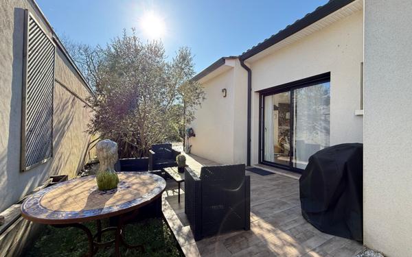 Maison à vendre    4 pièces •  Saint-Augustin