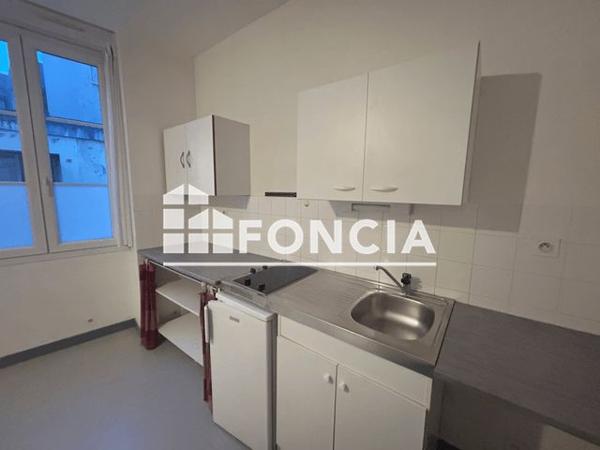 Location Studio 32 m² - 24 RUE PARCHEMINERIE Angers 49100