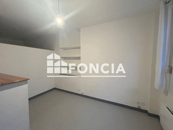 Location Studio 32 m² - 24 RUE PARCHEMINERIE Angers 49100