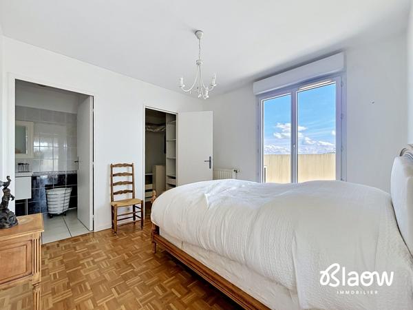 Appartement T3 toit-terrasse à vendre à Meyzieu