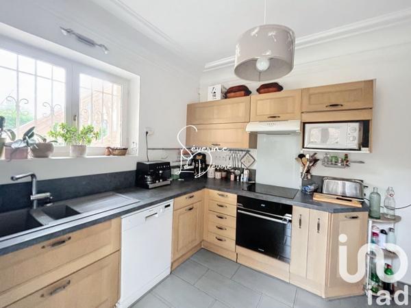 Maison à vendre 14 pièces 230 m² Montmorency