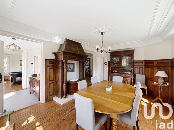 Maison à vendre 14 pièces 230 m² Montmorency