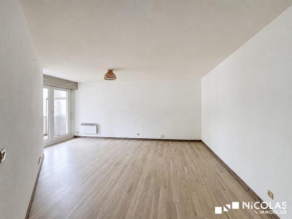 T2 AVEC BALCON ET PARKING – BORDEAUX JARDIN PUBLIC / CROIX-DE-SEGUEY