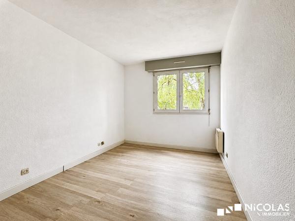 T2 AVEC BALCON ET PARKING – BORDEAUX JARDIN PUBLIC / CROIX-DE-SEGUEY