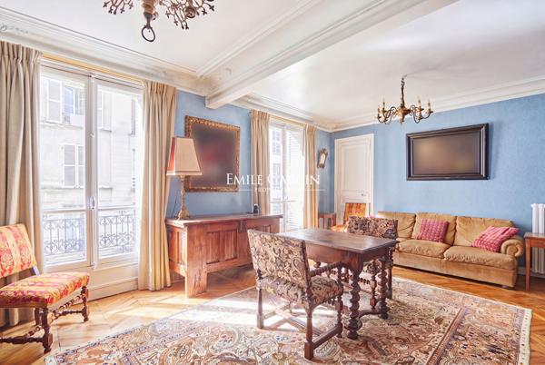 A vendre - Appartement  - Paris 75004 - Proche Place des Vosges