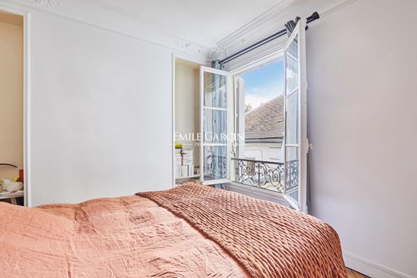A vendre - Appartement  - Paris 75004 - Proche Place des Vosges