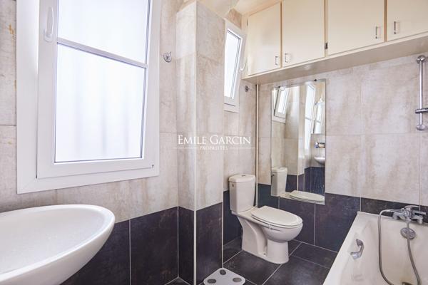 A vendre - Appartement  - Paris 75004 - Proche Place des Vosges