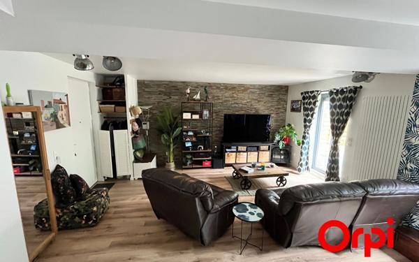 Appartement à vendre    3 pièces • 62 m2 Montigny-le-Bretonneux