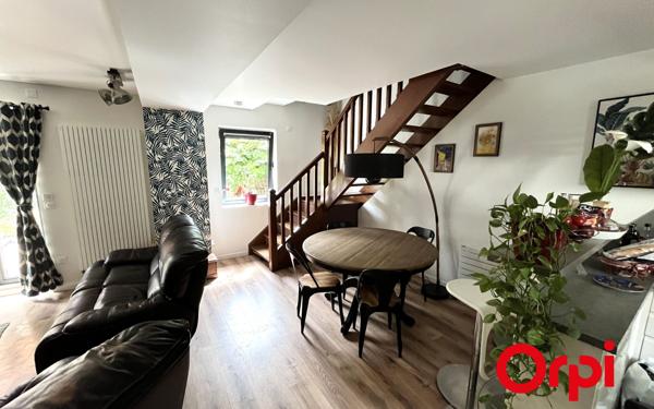 Appartement à vendre    3 pièces • 62 m2 Montigny-le-Bretonneux