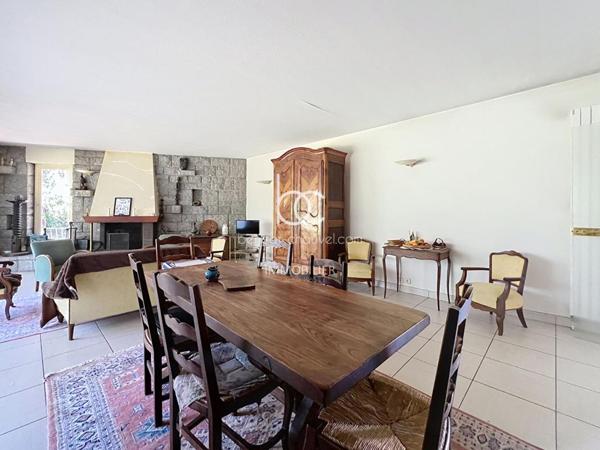 VANNES Maison 7 pièces 176 m²