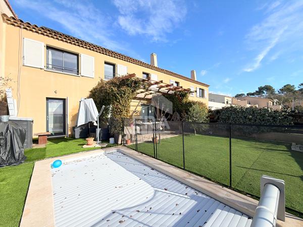 A VENDRE 84120 PERTUIS MAISON TYPE 7 PIECES DE 146 M² AVEC JARDIN, PISCINE ET GARAGE.