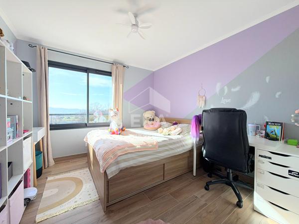 A VENDRE 84120 PERTUIS MAISON TYPE 7 PIECES DE 146 M² AVEC JARDIN, PISCINE ET GARAGE.