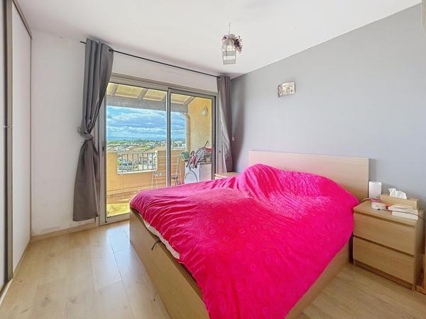 Appartement T4 dernier étage avec ascenseur
