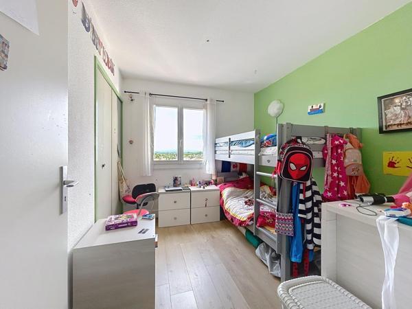 Appartement T4 dernier étage avec ascenseur